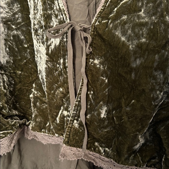 Vintage Bed jacket Free People Olive Velvet Tie-Front Blouse - Picture 9 of 16